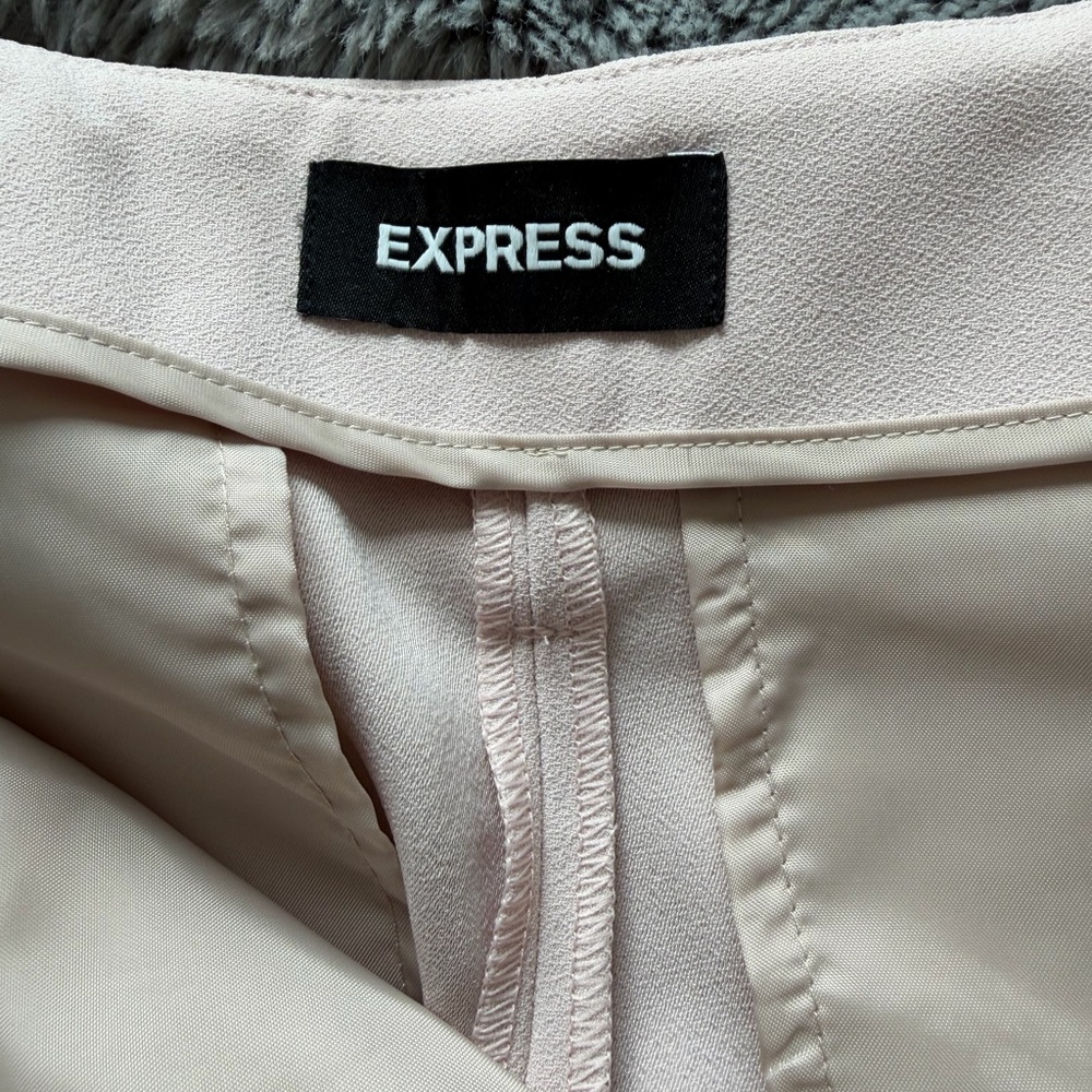 NWT Express High Rise Pleated Dress Shorts w/ Belt blush pink size 10 - Picture 9 of 16